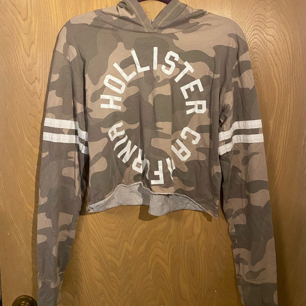 Hollister Cropped Long Sleeve Medium Shirt with Hood